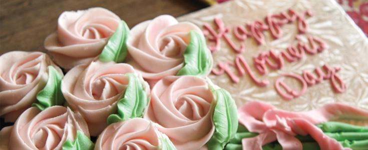 Mother's Day Cupcake Bouquet Workshop; Petals & Piping