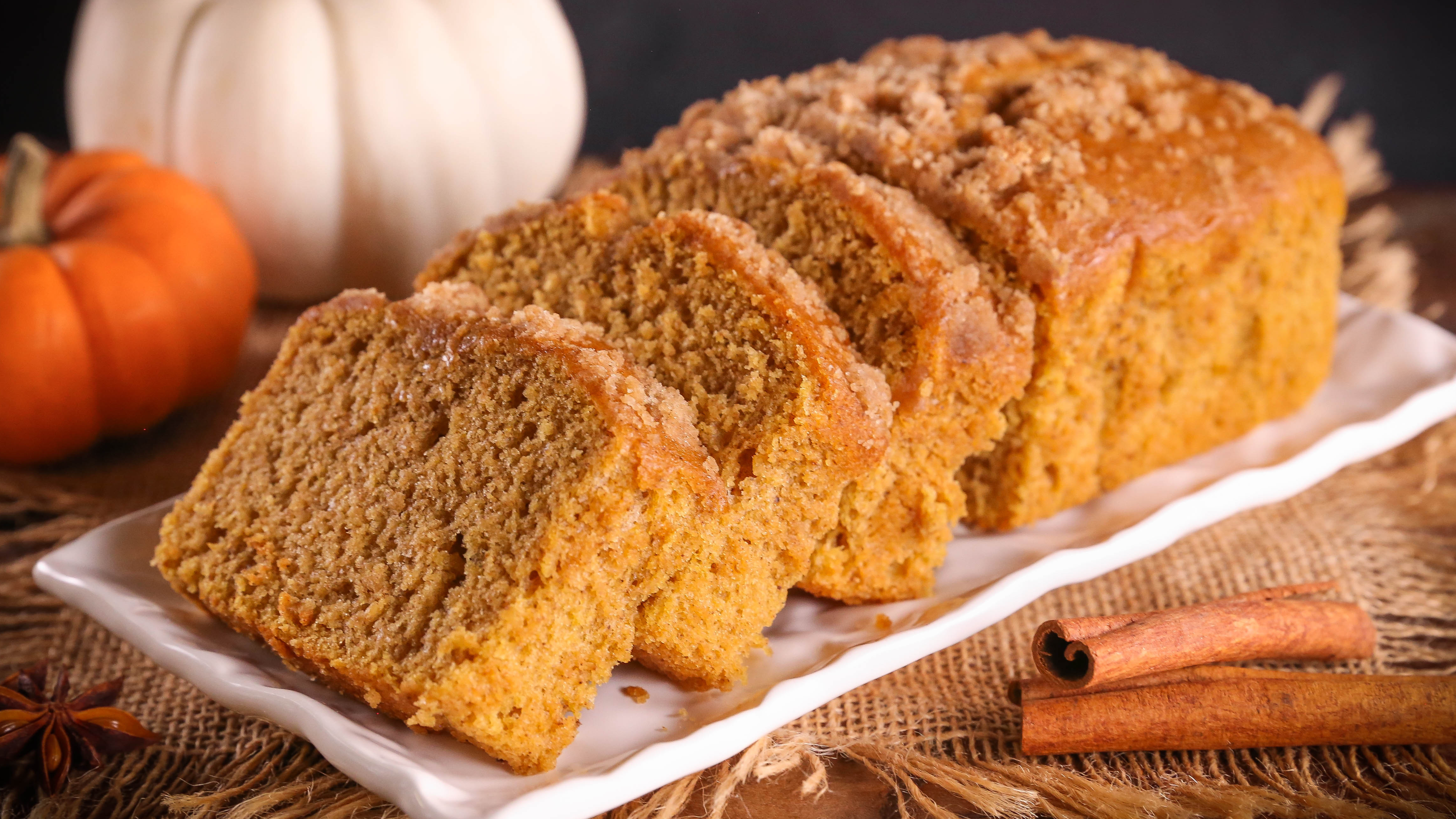 Spiced Pumpkin Bread With Cinnamon Streusel