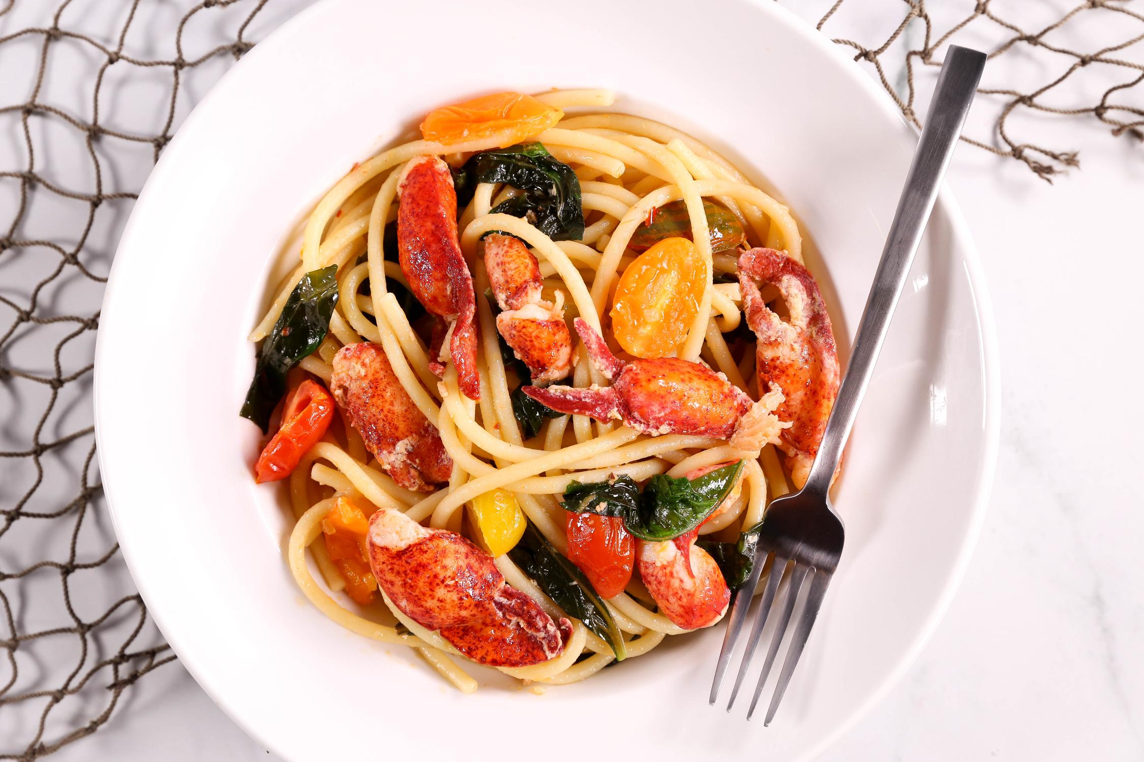 Lobster meat with pasta