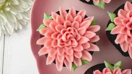Decorated Fall Mum Cupcakes Workshop