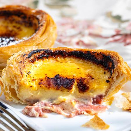 STRAWBERRY RHUBARB CROISSANT BRÛLÉE