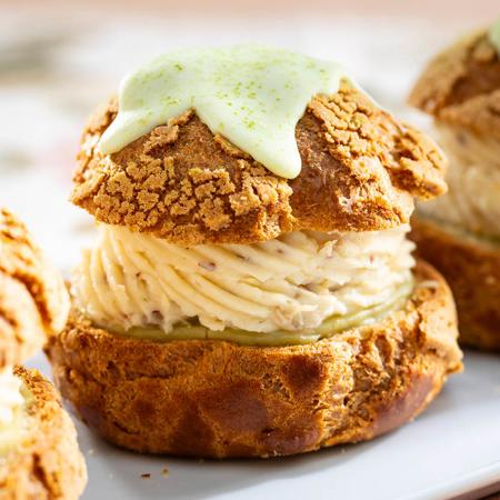 MATCHA FIG CREAM PUFF