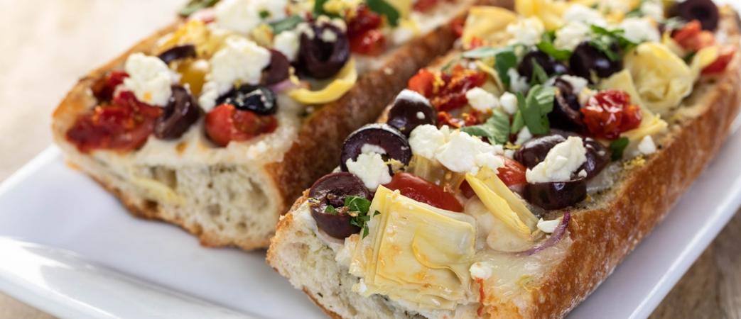Mediterranean Pizza Baguette