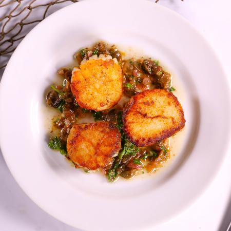 Browned Butter Scallops With Capers and Lemon