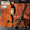 BBQ Mit and apron brownie leather