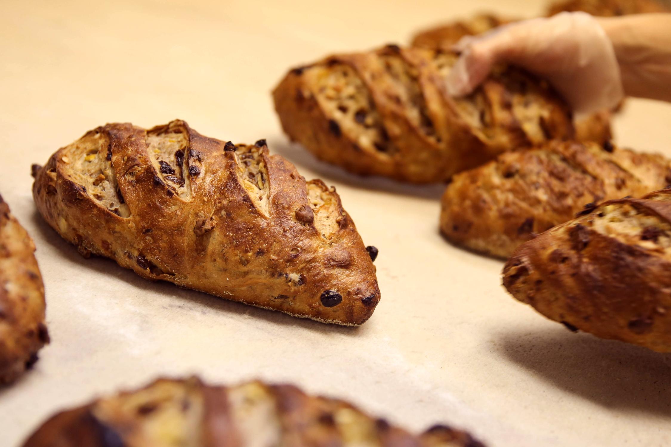 DLM Artisan Raisin Walnut Bread