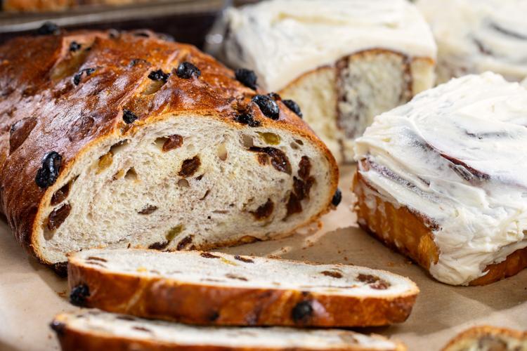 DLM Bakehouse Raisin Walnut Artisan Bread