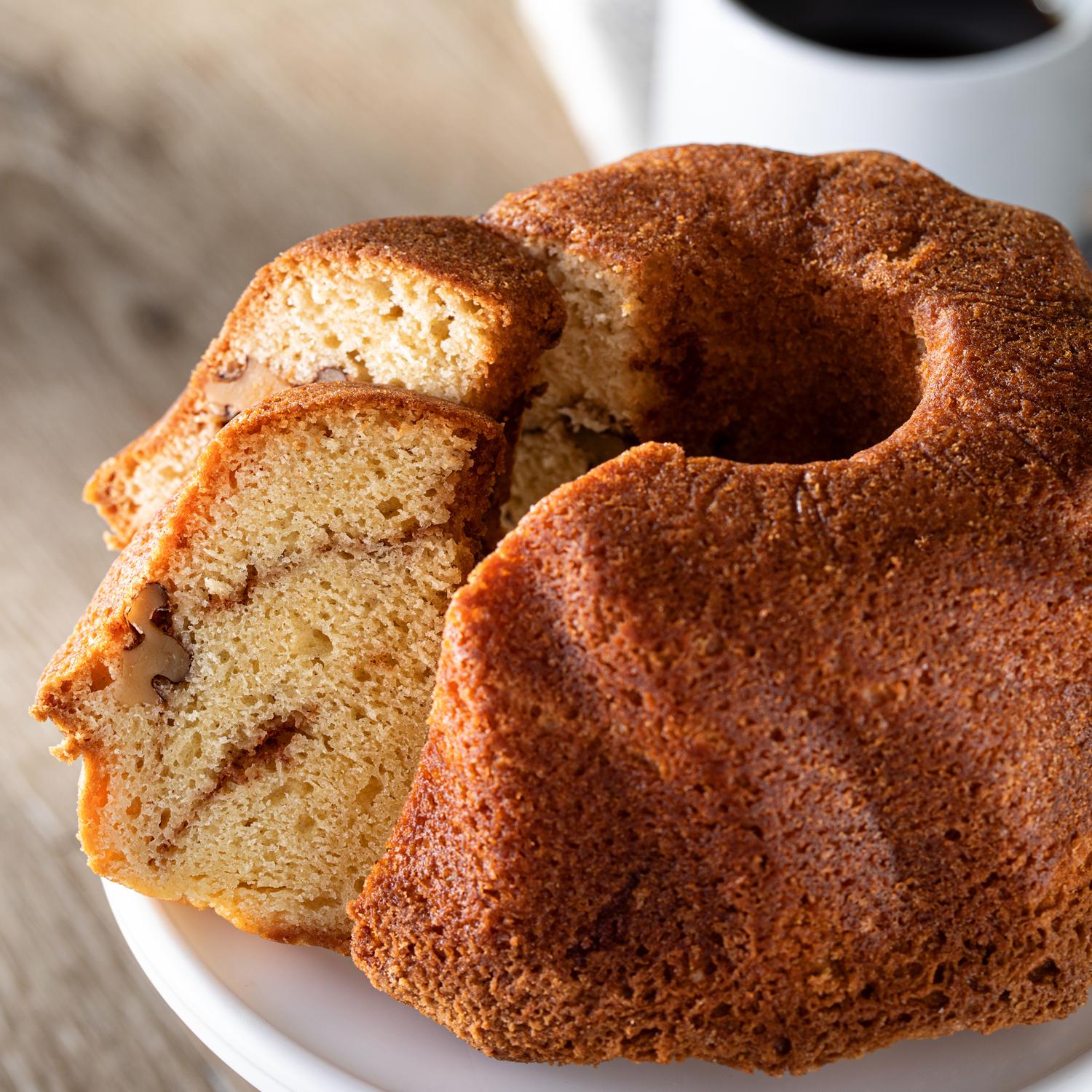 DLM Toasted Walnut Cinnamon Classic Coffee Cake
