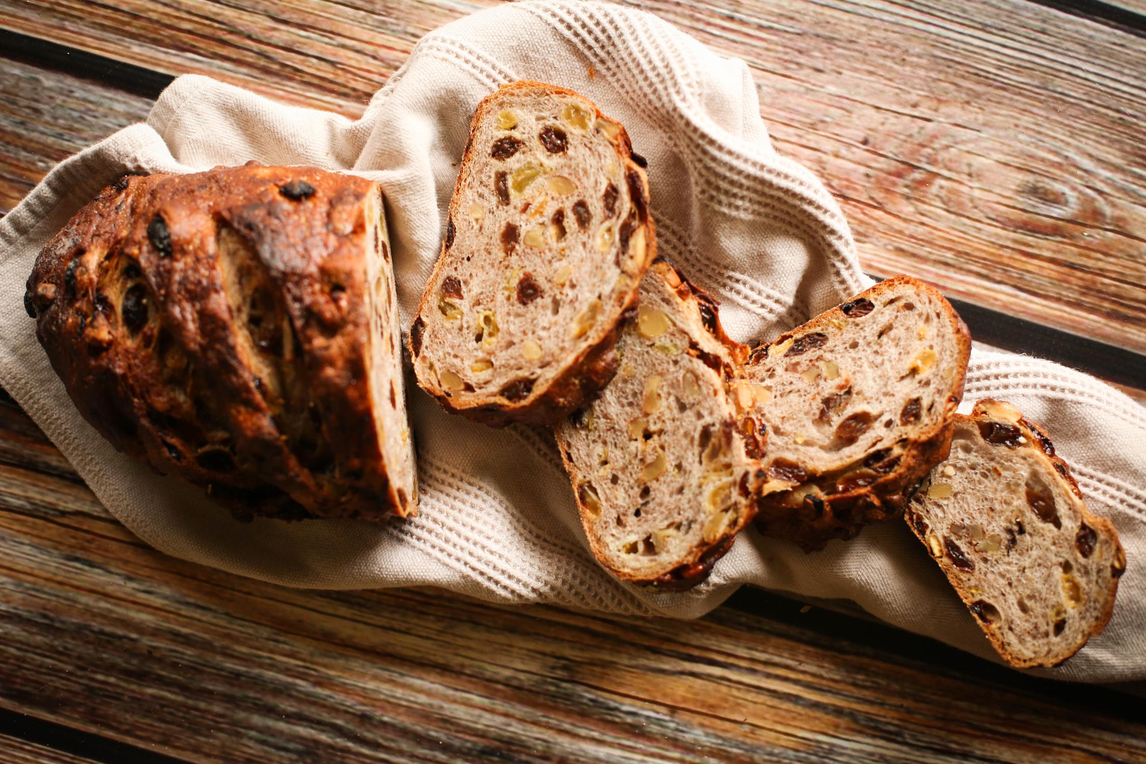 DLM Artisan Raisin Walnut Bread