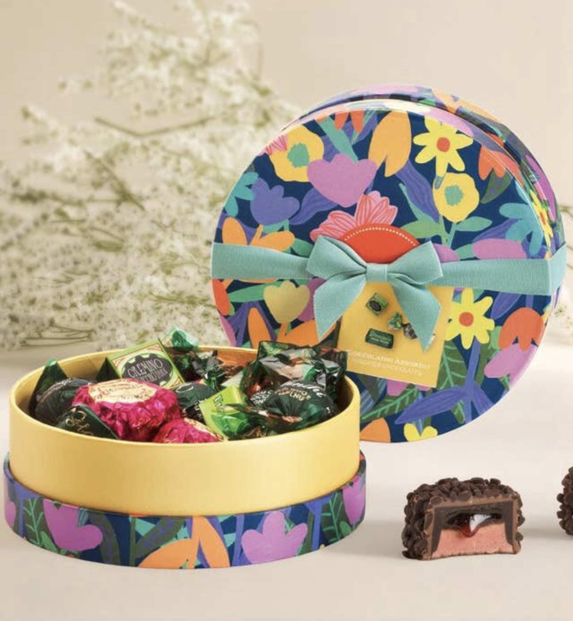 Venchi Spring Mother's Day Gift Box